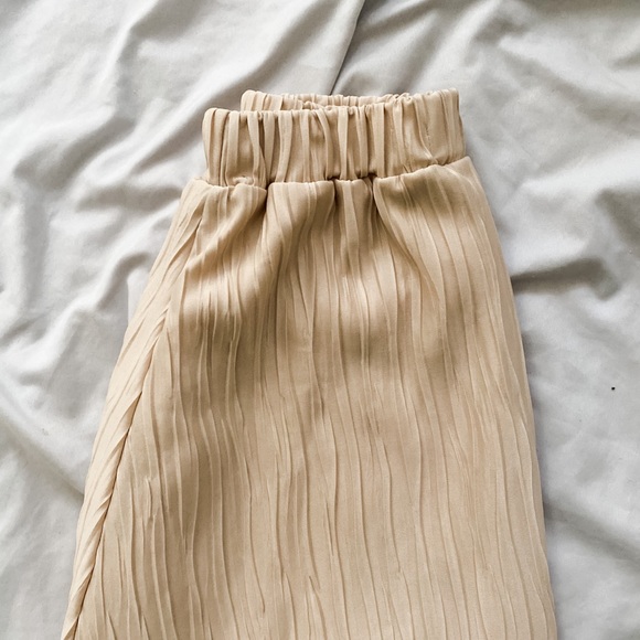 Textured A-line Skirt - Picture 2 of 3